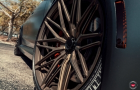 BMW G90 M5 НА КОВАНЫХ ДИСКАХ VOSSEN VPS-4