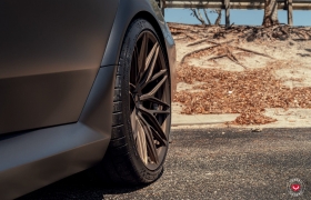 BMW G90 M5 НА КОВАНЫХ ДИСКАХ VOSSEN VPS-4