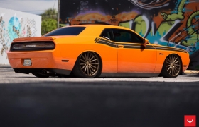 DODGE CHALLENGER на дисках VFS2