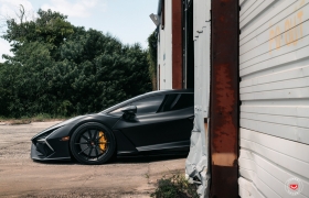 Lamborghini Revuelto на дисках Vossen VPS-1