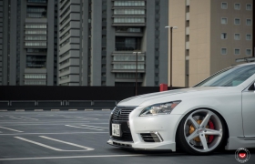 Lexus ls на кованых дисках vossen cg-201