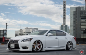 Lexus ls на кованых дисках vossen cg-201