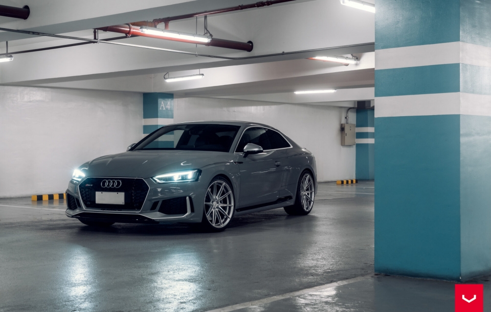 Audi RS5 на дисках Vossen HFX-2 (5-Болтов)