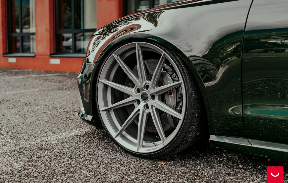 Audi RS6 на дисках Vossen HFX-2 (5-Болтов)