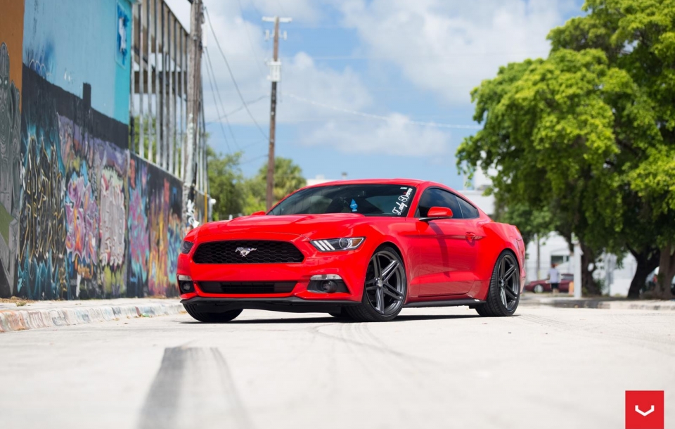 FORD MUSTANG - VOSSEN FLOW FORMED SERIES: VFS5