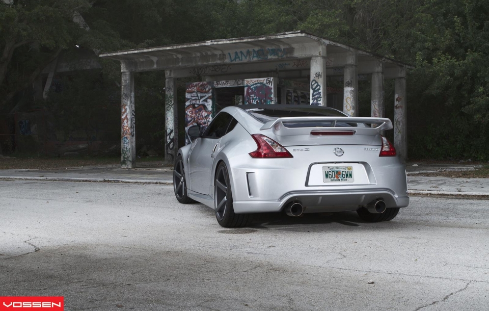 NISSAN 370Z на дисках Vossen CV3