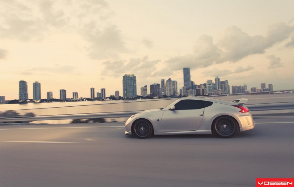 NISSAN 370Z на дисках Vossen CV3