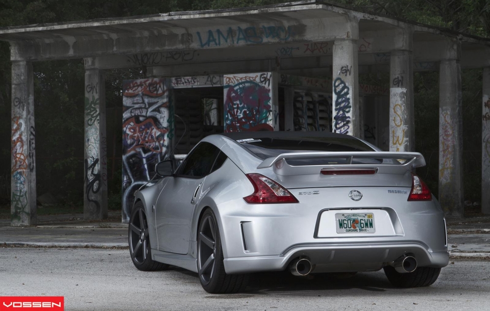 NISSAN 370Z на дисках Vossen CV3