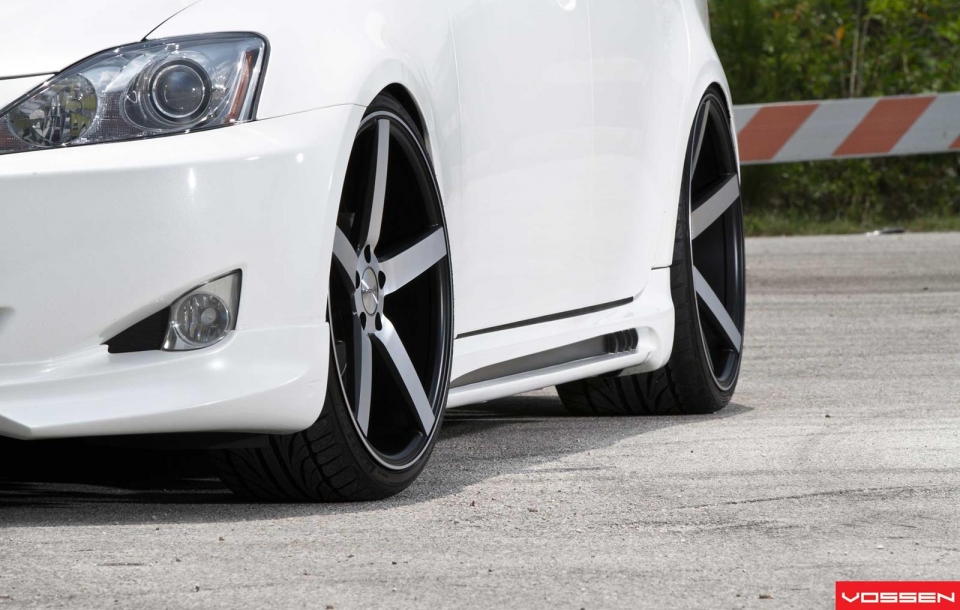 LEXUS IS на дисках Vossen CV3