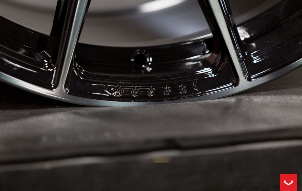 ДИСКИ VOSSEN HF-3 В ЦВЕТЕ TINTED GLOSS BLACK