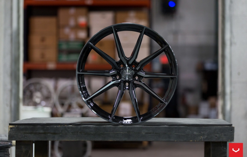 ДИСКИ VOSSEN HF-3 В ЦВЕТЕ TINTED GLOSS BLACK