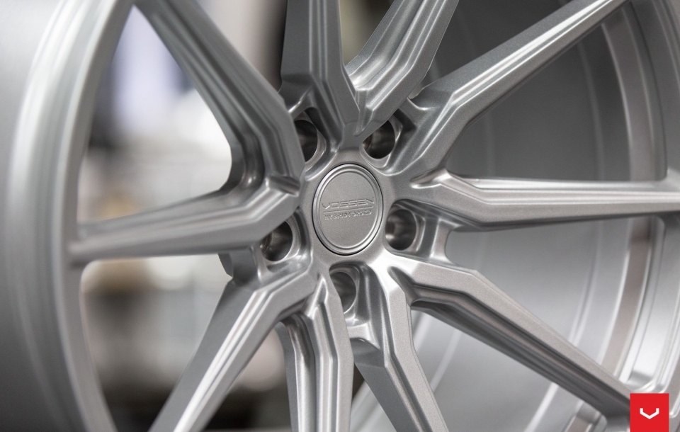 ДИСКИ VOSSEN HF-3 В ЦВЕТЕ SATIN SILVER