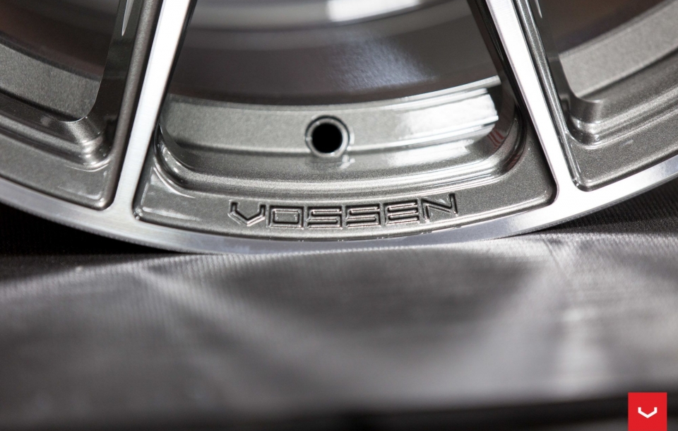 ДИСКИ VOSSEN HF-3 В ЦВЕТЕ GLOSS GRAPHITE POLISHED