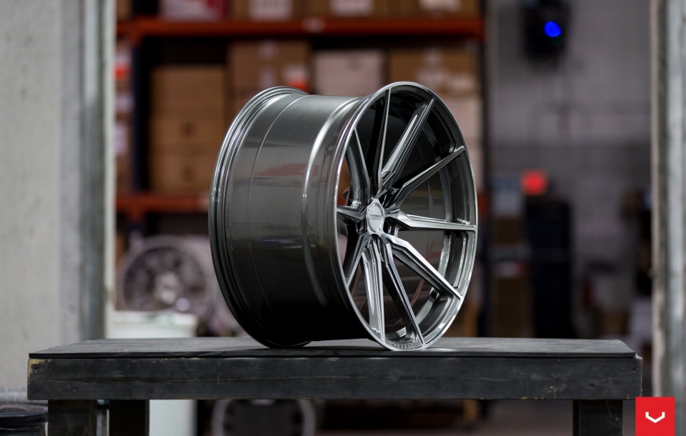ДИСКИ VOSSEN HF-3 В ЦВЕТЕ GLOSS GRAPHITE POLISHED