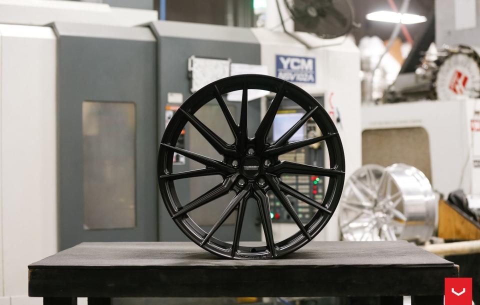ДИСКИ VOSSEN HF-4T В ЦВЕТЕ SATIN BLACK