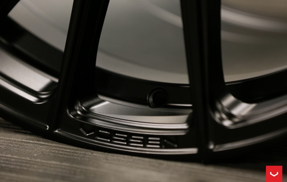 ДИСКИ VOSSEN HF-4T В ЦВЕТЕ SATIN BLACK