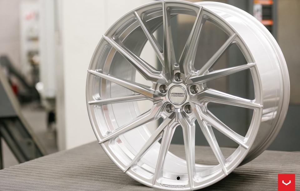ДИСКИ VOSSEN HF-4T В ЦВЕТЕ SILVER POLISHED