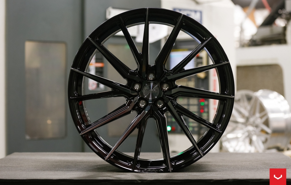 ДИСКИ VOSSEN HF-4T В ЦВЕТЕ TINTED GLOSS BLACK