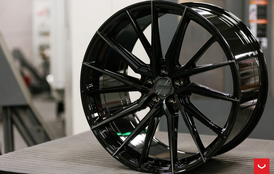 ДИСКИ VOSSEN HF-4T В ЦВЕТЕ TINTED GLOSS BLACK