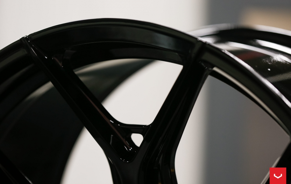 ДИСКИ VOSSEN HF-5 В ЦВЕТЕ GLOSS BLACK