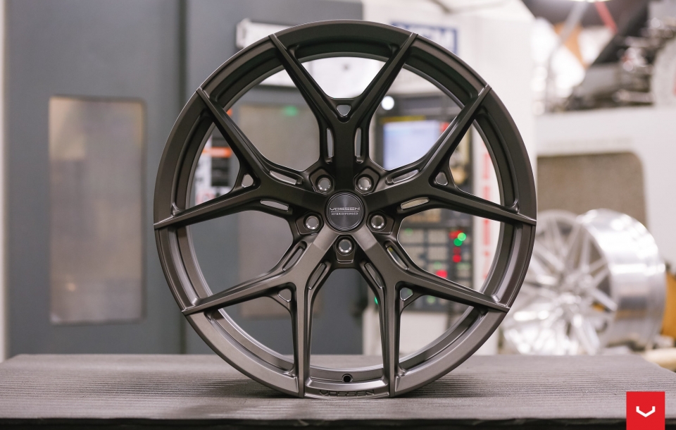 ДИСКИ VOSSEN HF-5 В ЦВЕТЕ MATTE GUNMETAL