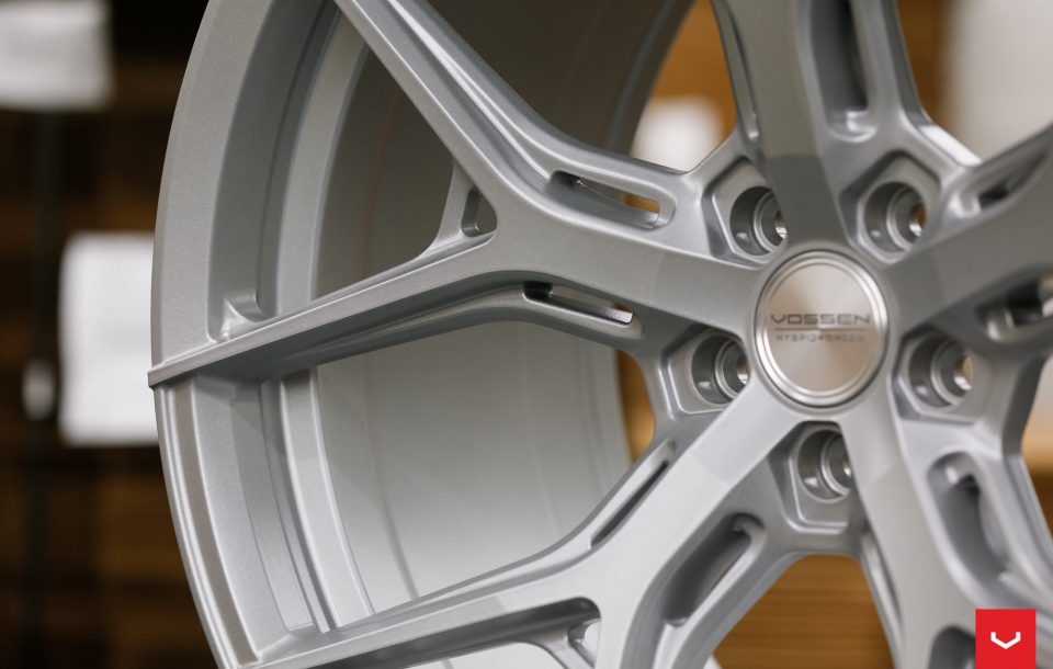 ДИСКИ VOSSEN HF-5 В ЦВЕТЕ SATIN SILVER