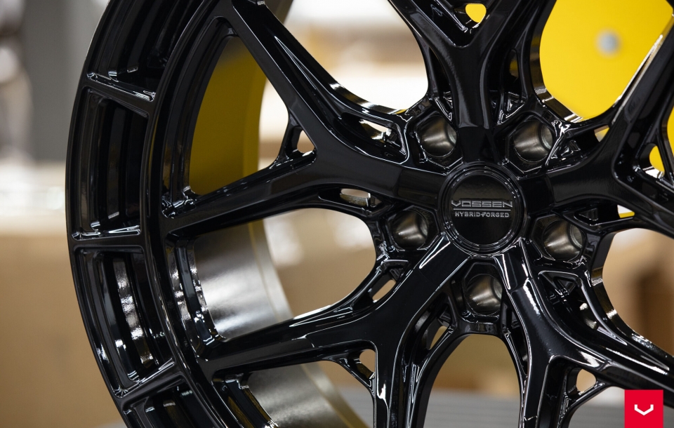 Диски Vossen HFX-1 5 болтов в цвете Gloss Black