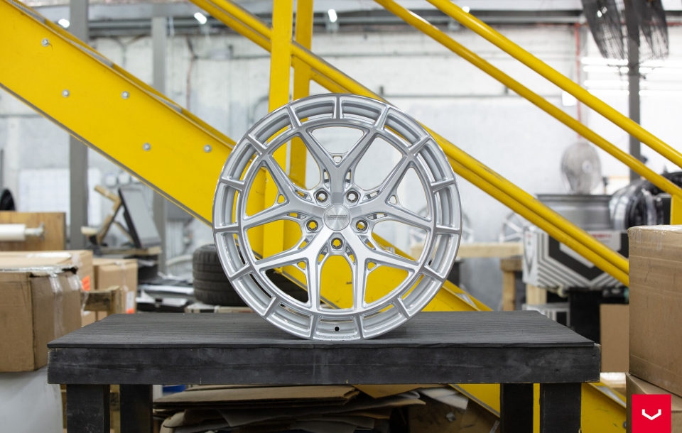 Диски Vossen HFX-1 5 болтов в цвете Silver Polished