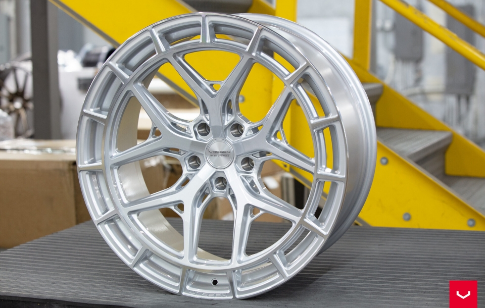 Диски Vossen HFX-1 5 болтов в цвете Silver Polished