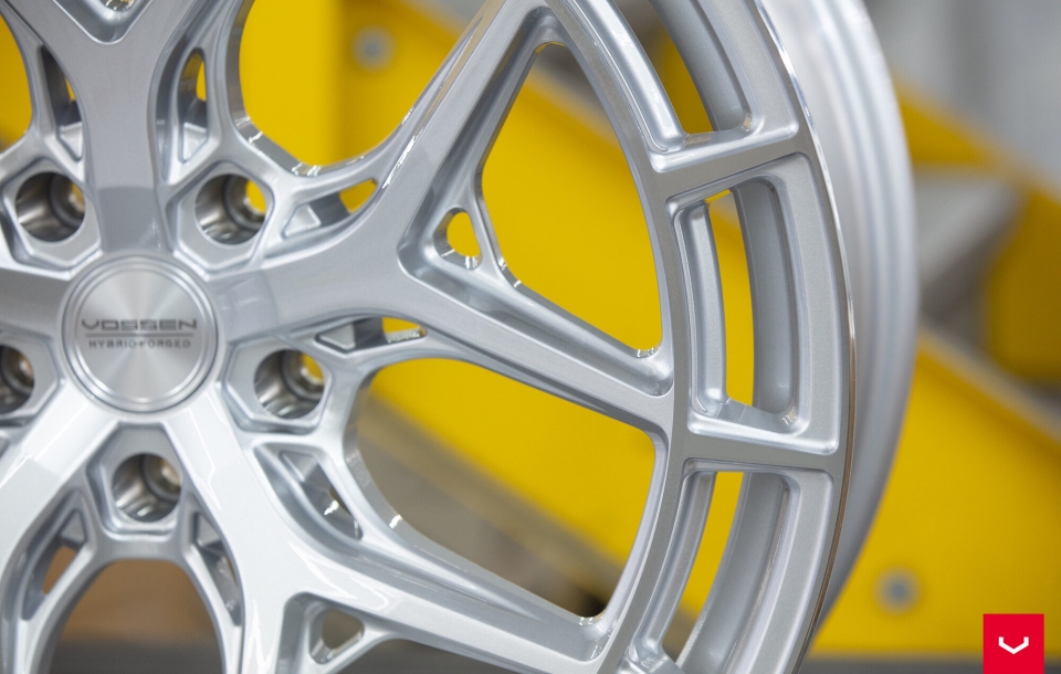 Диски Vossen HFX-1 5 болтов в цвете Silver Polished