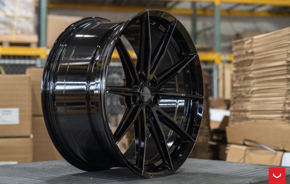 Диски Vossen HFX-2 в цвете Gloss Black