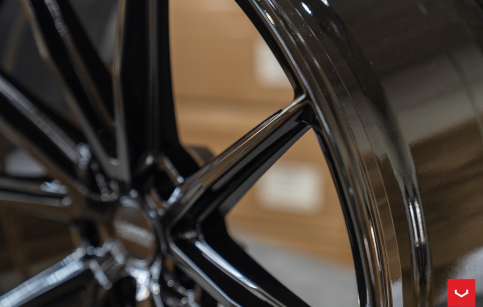 Диски Vossen HFX-2 в цвете Gloss Black