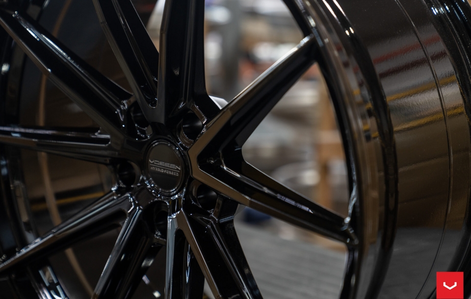 Диски Vossen HFX-2 в цвете Gloss Black