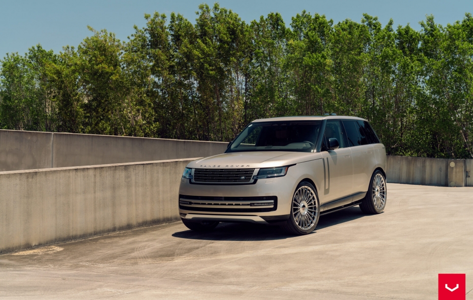 Range Rover на дисках Vossen HF-8
