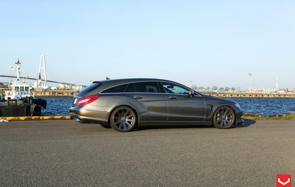 MERCEDES BENZ SHOOTING BRAKE на дисках CV4