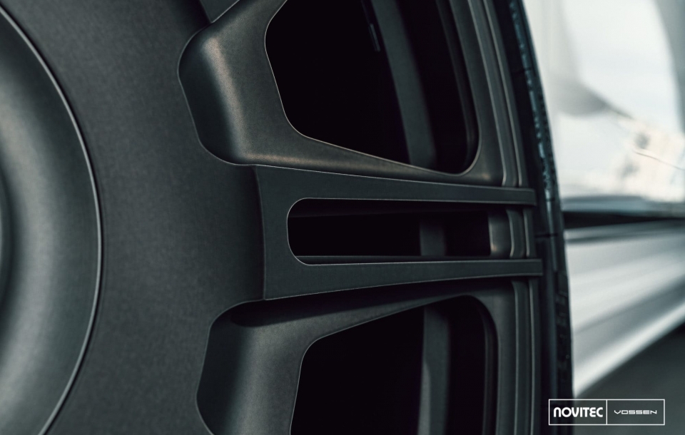 NOVITEC SPOFEC ROLLS-ROYCE CULLINAN OVERDOSE НА ДИСКАХ NOVITEC X VOSSEN SP2